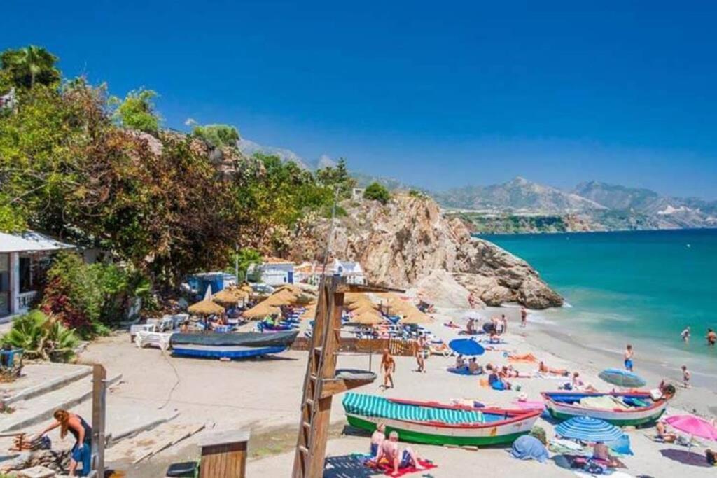 Bajo Playazo Jimena 6 Daire Nerja Dış mekan fotoğraf